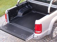 Пластиковая ванна в кузов пикапа SPORTGUARD (под борт, без лого) PROFORM для VW Amarok 2010+ фото